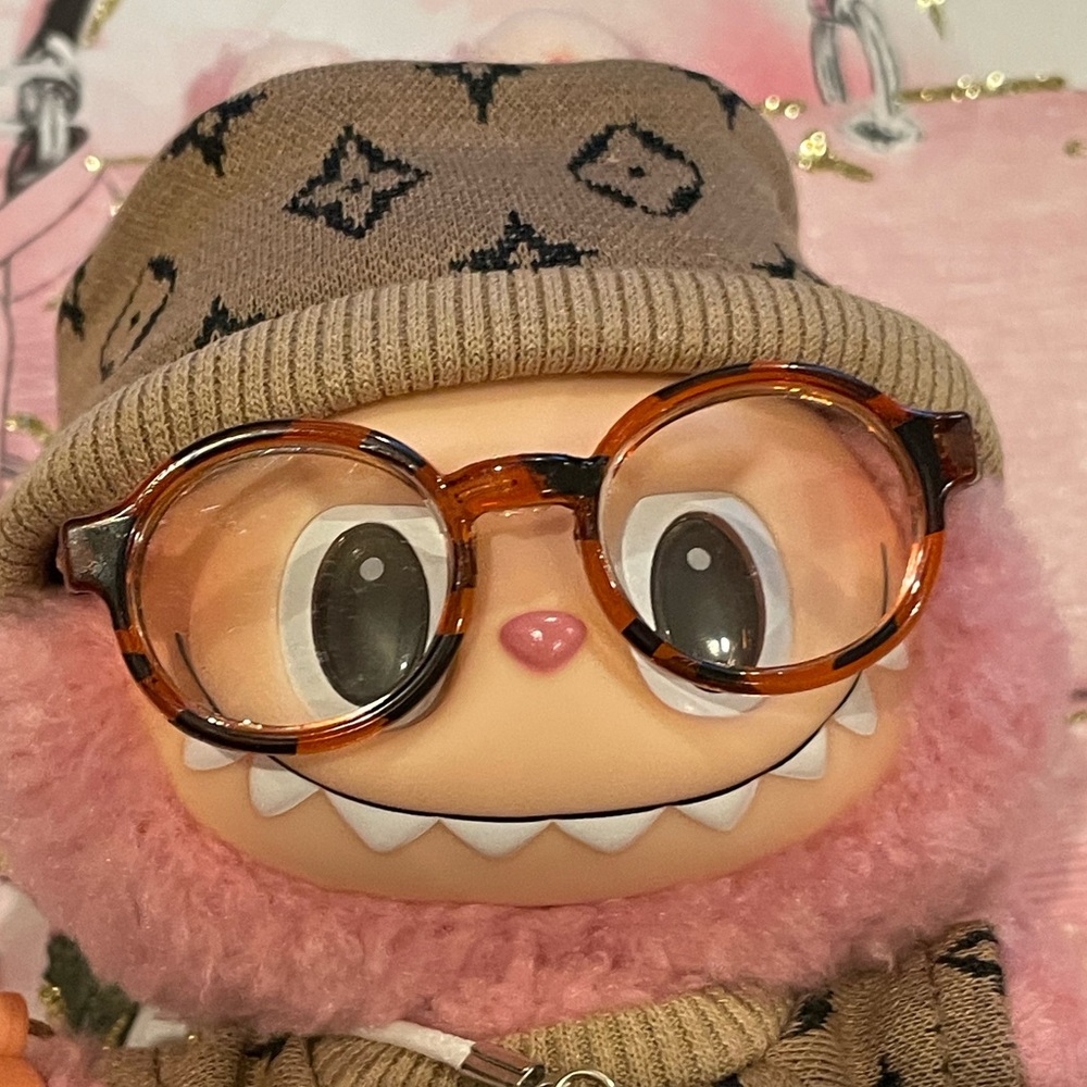 POP MART AUTHENTIC LABUBU Lychee Berry Pink Monster Plush Doll Keychain W/Outfit - Picture 8 of 17